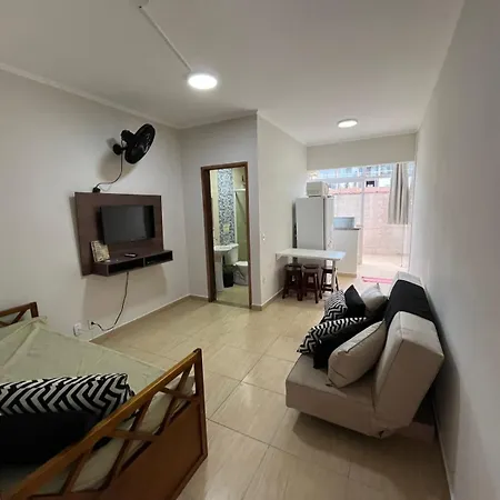 Apartamento a 200 metros da Praia do Sapê em Ubatuba-2